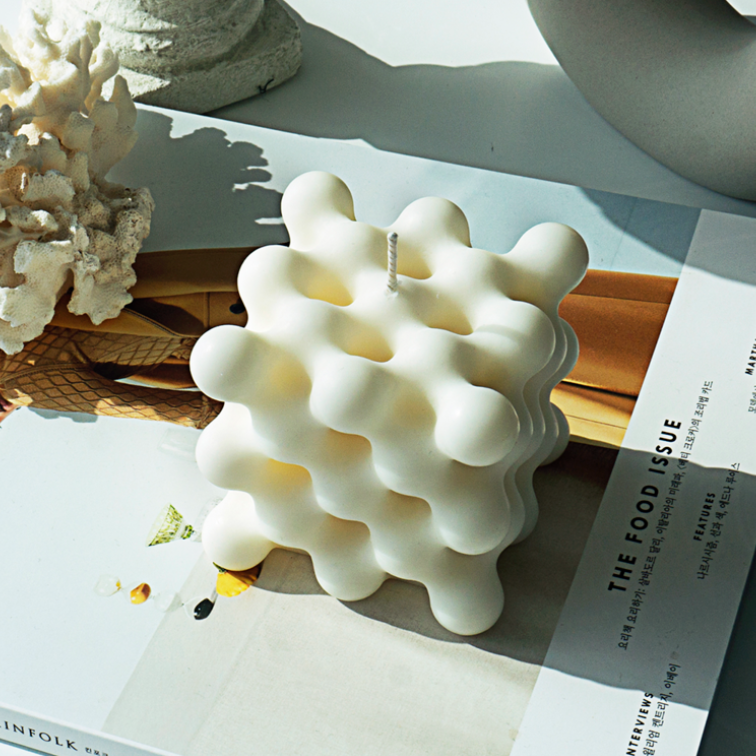 WOOSM Sculptural Candle Milk