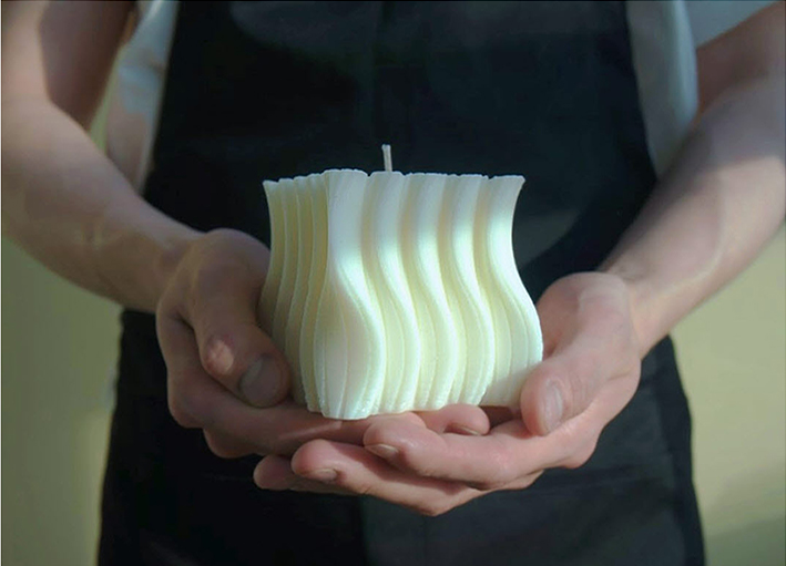 WOOSM Sculptural Candle Milk