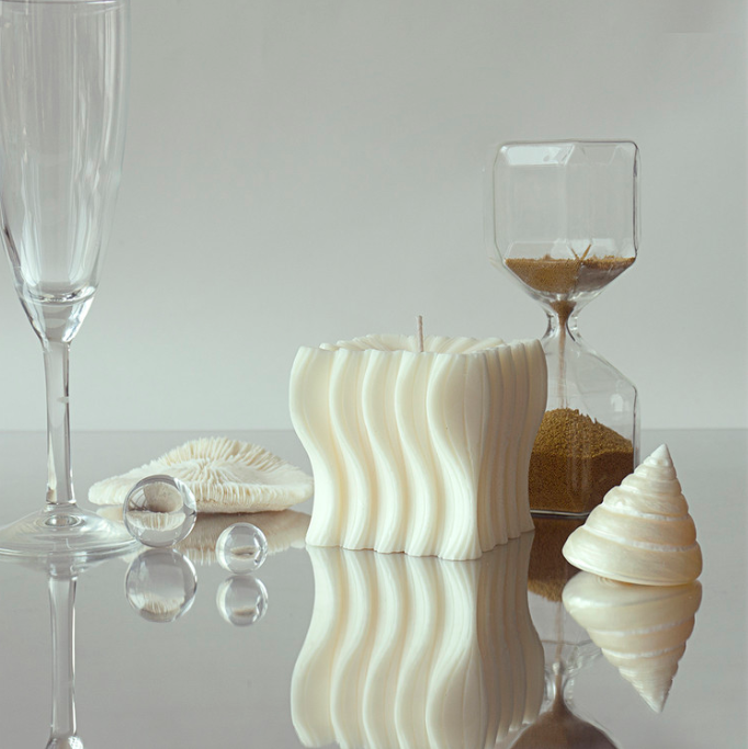 WOOSM Sculptural Candle Gothic