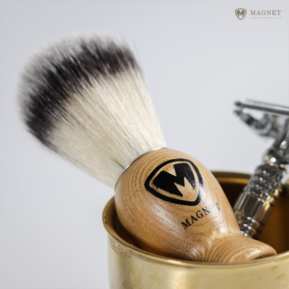 SILSTAR MAGNET Magnetic Shaving Brush for Face and Beard