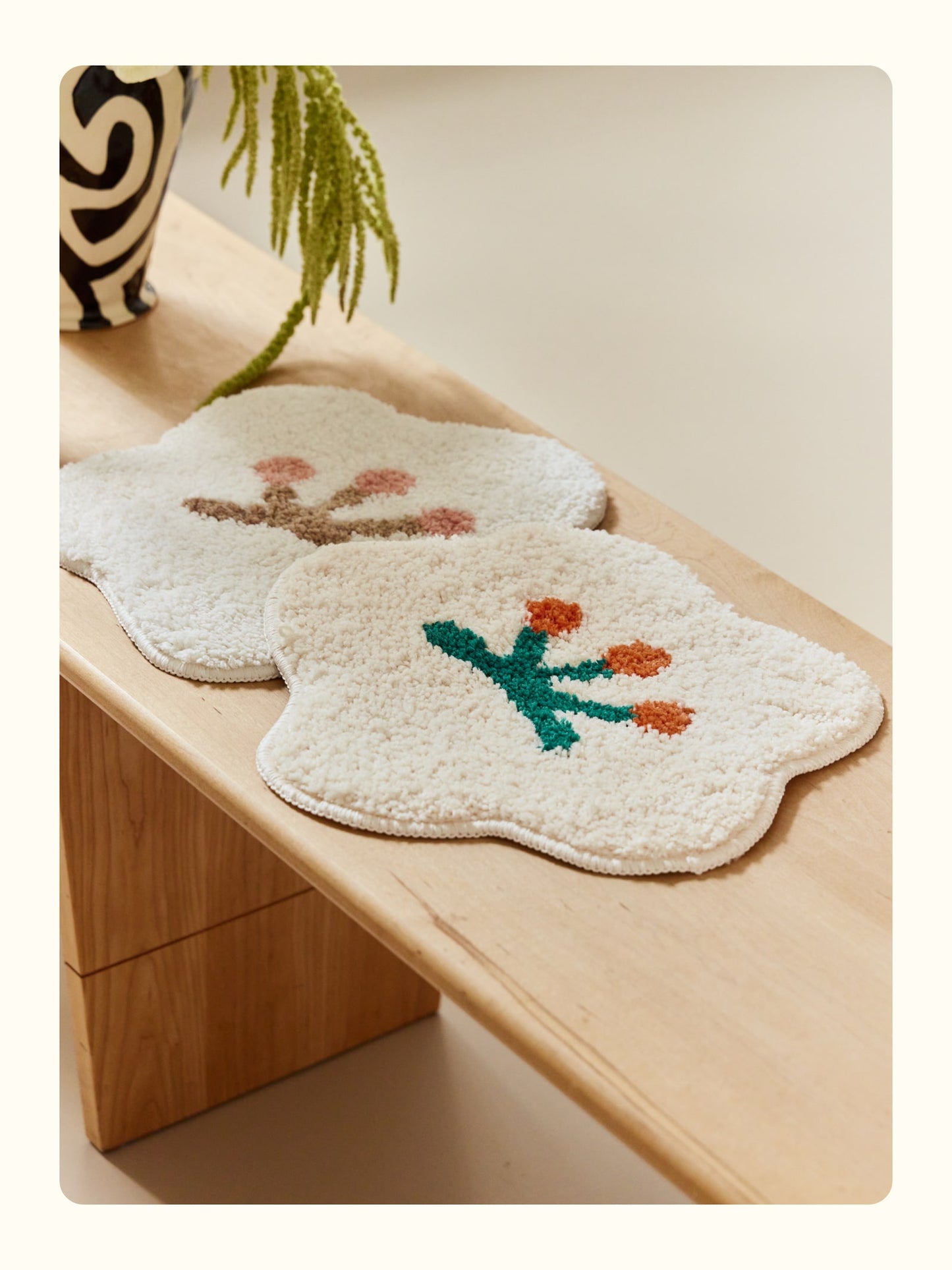 Fidotail Flower Mini Tufting Lug (2 colors)